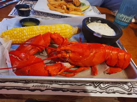 7-ways-to-eat-lobster-in-maine-geddys-geddys image