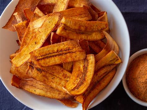 pollo-camperoseasoned-fried-plantain-chips image