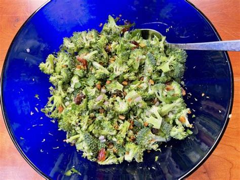 moroccan-spiced-broccoli-salad-gfchow image