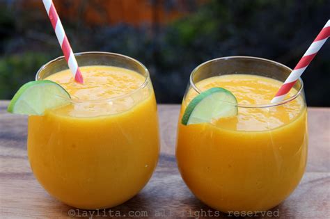 mango-passion-fruit-smoothie-laylitas image