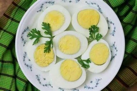 air-fryer-hard-boiled-eggs-300-degrees image