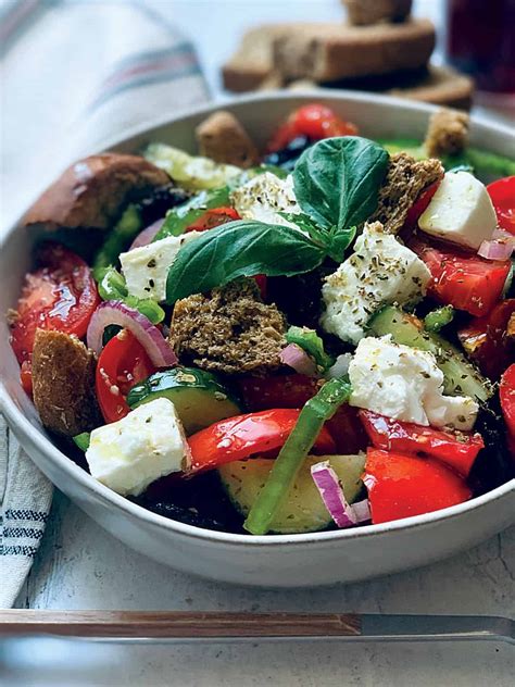 greek-tomato-salad-horiatiki-salata-the-greek-foodie image