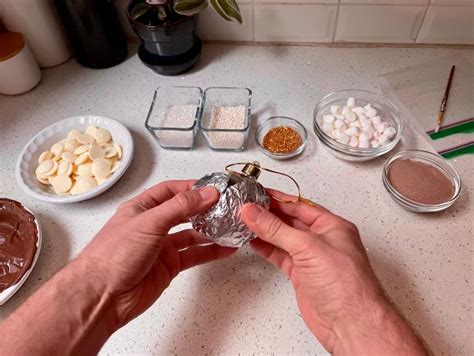 how-to-make-hot-chocolate-bombs-at-home-cooking image