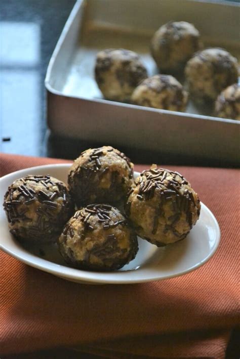 karithata-recipe-greek-walnut-treats-gayathris image