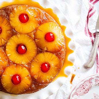 pineapple-upside-down-cake-bolo-di-anasa image