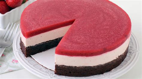 chocolate-strawberry-mousse-cake image