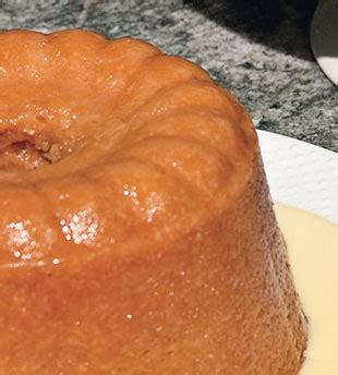 steamed-persimmon-pudding-with-cinnamon-crme image