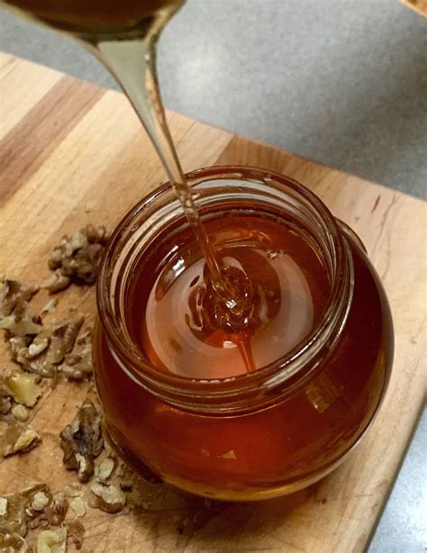 ricotta-prosciutto-and-honey-crostini image
