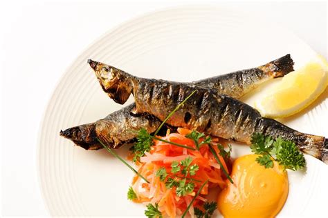 grilled-sardines-recipe-with-paprika-mayonnaise image