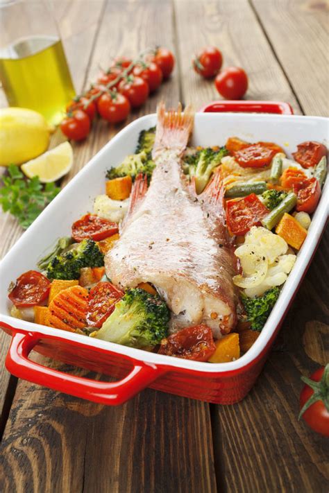 main-dish-recipe-roasted-red-snapper-with image