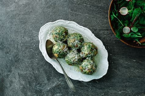 spinach-dumplings-the-original-recipe-to-try-at-home image