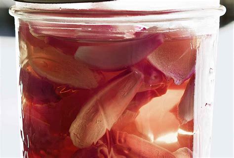 pickled-shallots-recipe-leites-culinaria image
