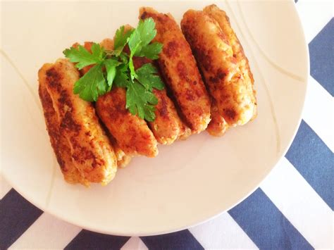 homemade-skinless-chicken-apricot-sausages image