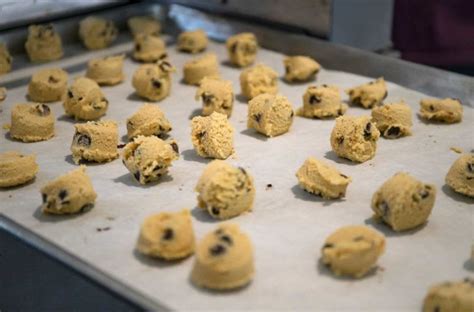 cookie-dough-cravings-edible-cookie-dough-is-taking image