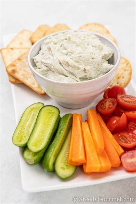 blue-cheese-dip-easy-blue-cheese-recipe-greedy image