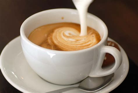 how-to-make-cappuccino-leites-culinaria image