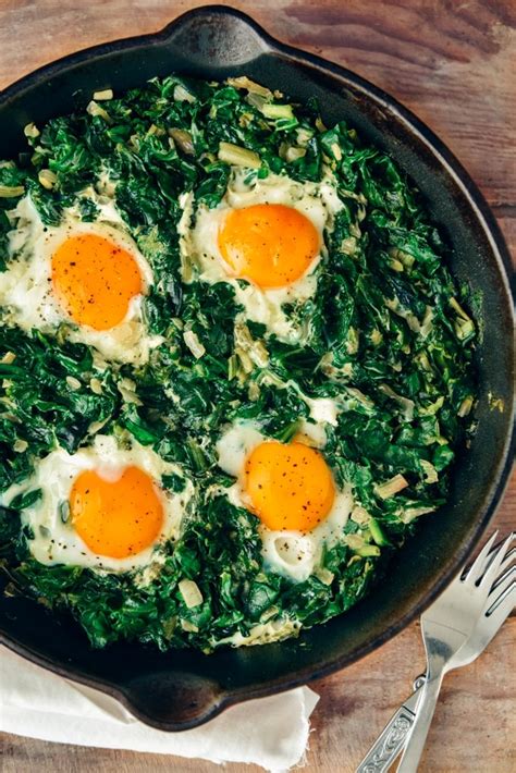 spinach-with-eggs-breakfast-give image