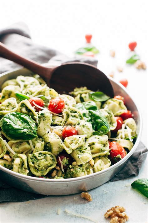 15-minute-spinach-pesto-tortellini-salad-little-spice-jar image