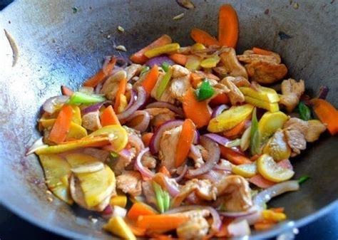 chicken-and-thai-basil-stir-fry-in-15-minutes image