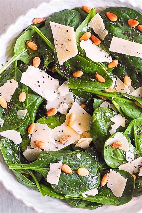 simple-spinach-salad image