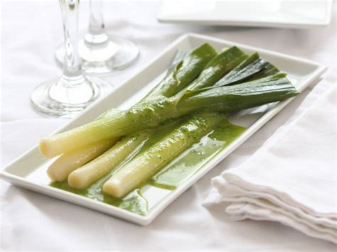 fresh-dill-and-cucumber-vinaigrette image