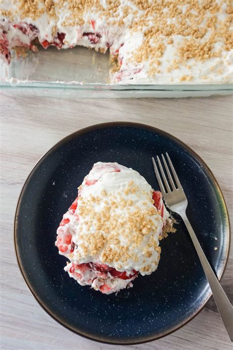 strawberry-yum-yum-no-bake-dessert-a-southern image