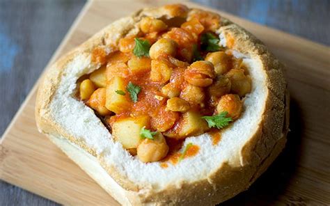 bunny-chow-south-african-curry-in-a-bread-bowl-vegan image