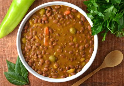 habichuelas-guisadas-puerto-rican-stewed-beans image
