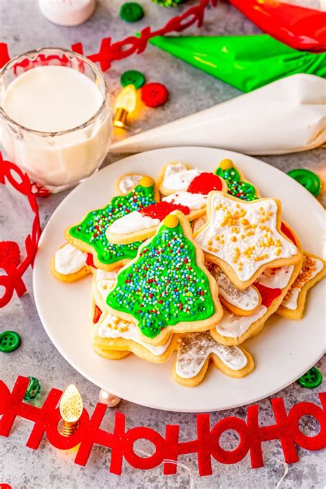 christmas-cut-out-cookies-homemade-icing image
