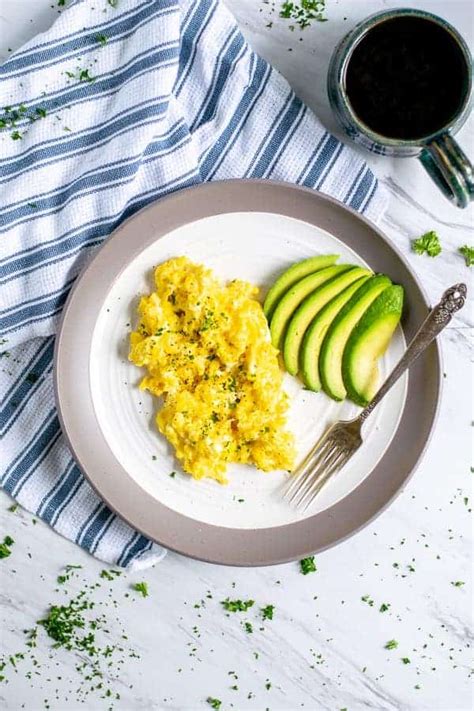 creamy-healthy-cottage-cheese-scrambled-eggs image