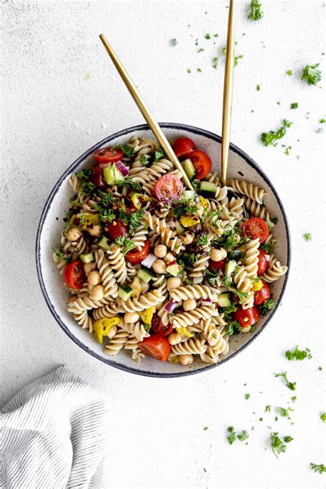 mediterranean-chickpea-pasta-salad-eat-with-clarity image