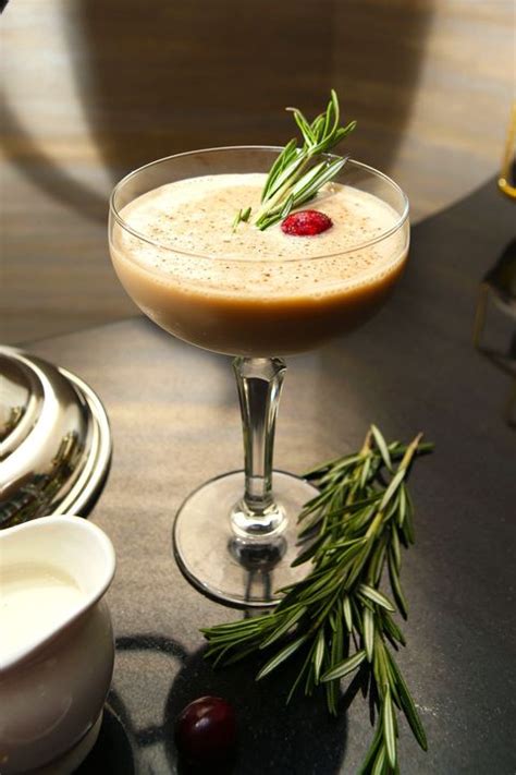23-best-bourbon-cocktails-easy-drink-recipes-made image