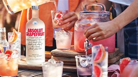 drinks-cocktails-with-absolut-grapefruit-absolut-drinks image