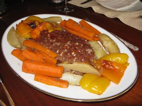classic-meatloaf-with-roasted-vegetables image