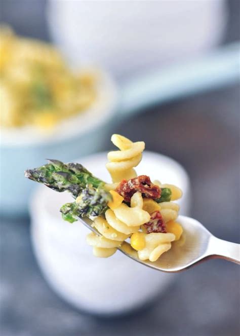 perfect-picnic-pasta-salad-spabettie image