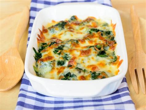 ground-turkey-and-spinach-casserole image