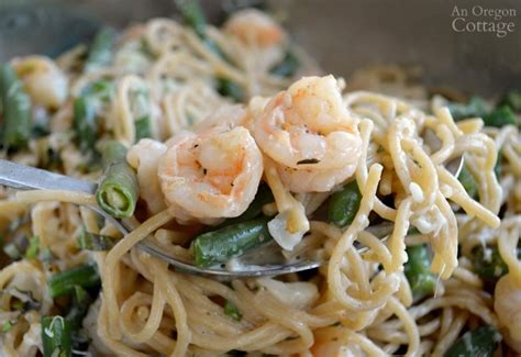 garlic-shrimp-and-green-bean-pasta-30-minute-meal image