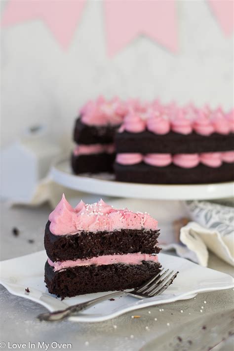 vegan-chocolate-beet-cake-love-in-my-oven image