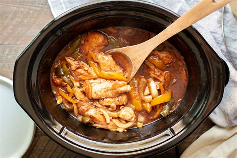 slow-cooker-barbecue-chicken-with-bell-peppers-and image