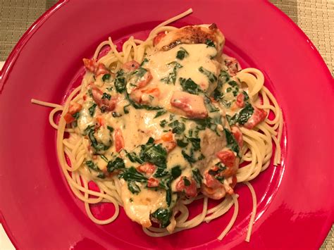 tuscan-chicken-with-spinach-and-roasted-red-peppers image