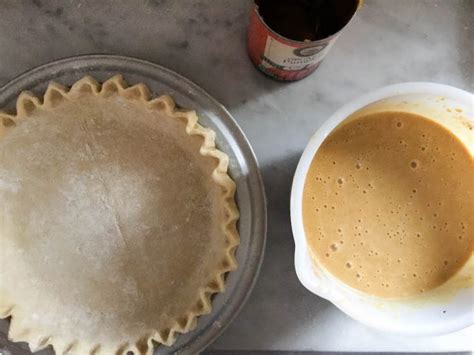 crumb-topped-pumpkin-pie-in-jennies-kitchen image