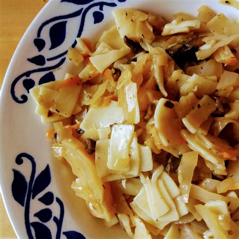 polish-noodles-with-cabbage-and-mushrooms-Łazanki image