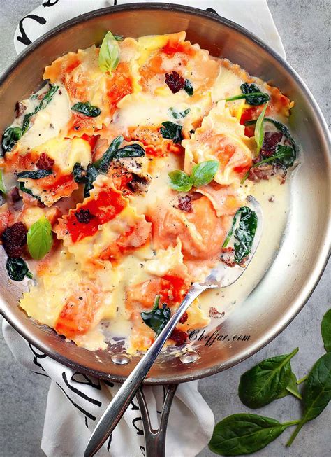 lobster-ravioli-cream-sauce-chefjar image