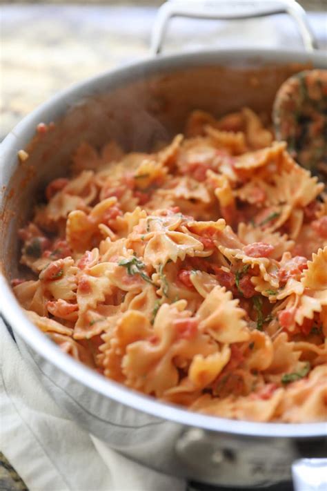 favorite-bow-tie-pasta-20-minute-meal-laurens-latest image