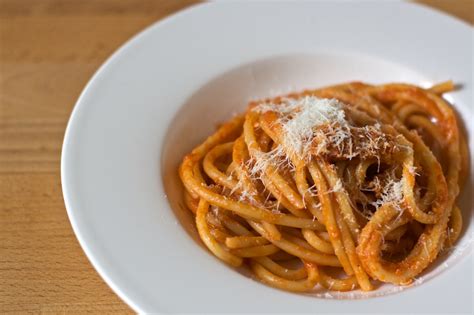 spaghetti-allamatriciana-authentic-italian-flavour image