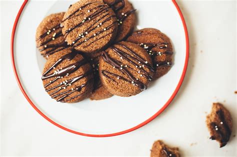 3-ingredient-pretzel-shortbread-cookies-spoon image