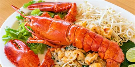 lobster-101-nutrition-facts-benefits-concerns image