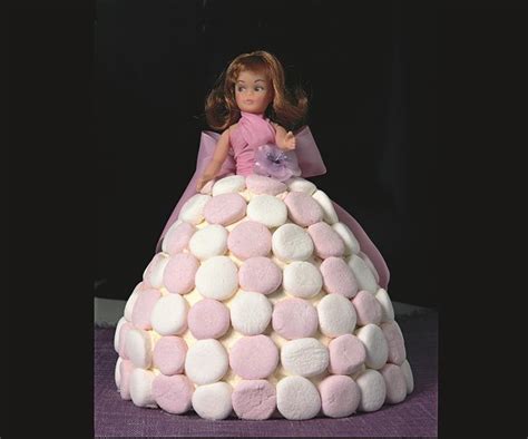australian-womens-weekly-dolly-varden-cake-new image