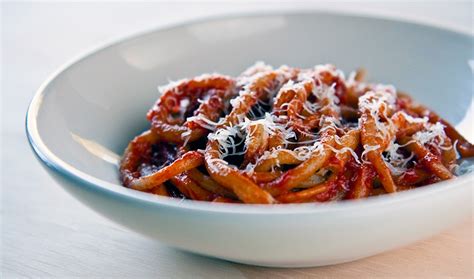 meatless-spaghetti-sauce-recipe-fennel-tomato-sauce image