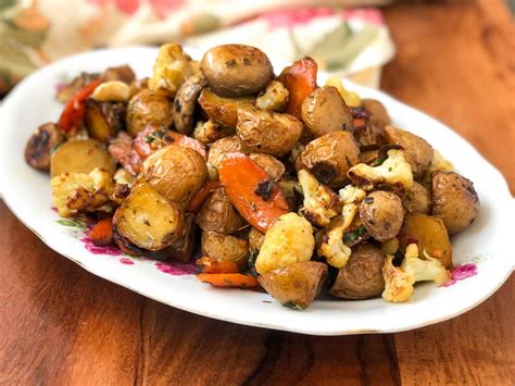 pan-roasted-herbed-baby-potato-recipe-with-vegetables image